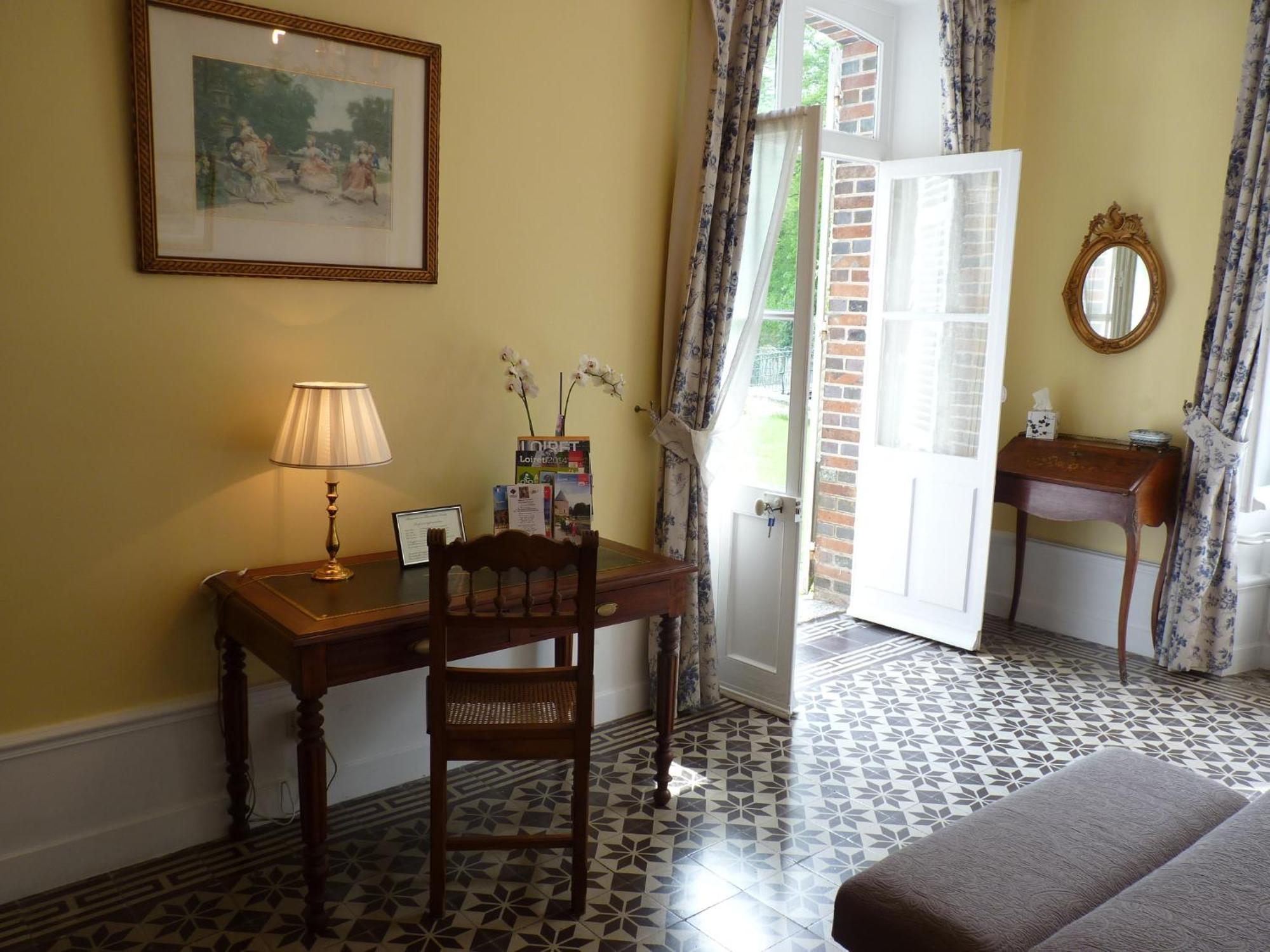 Le Clos Saint Nicolas Château-Renard Δωμάτιο φωτογραφία